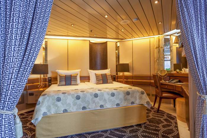 Nicko Cruises Vasco Da Gama Penthouse Suite with Balcony 3.jpg